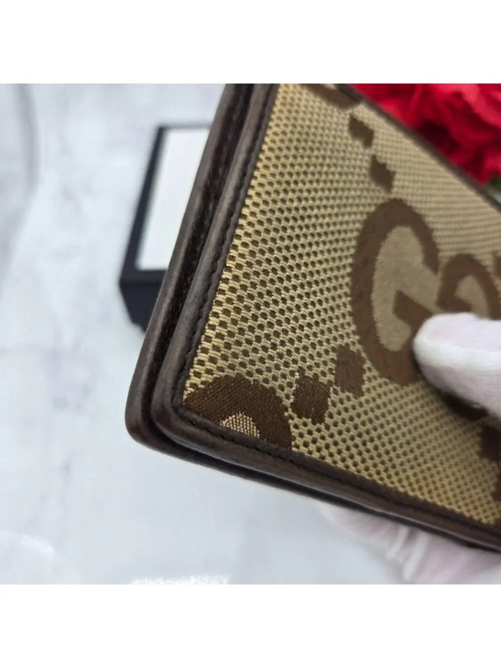 Gucci Canvas Fold Wallet Jumbo GG